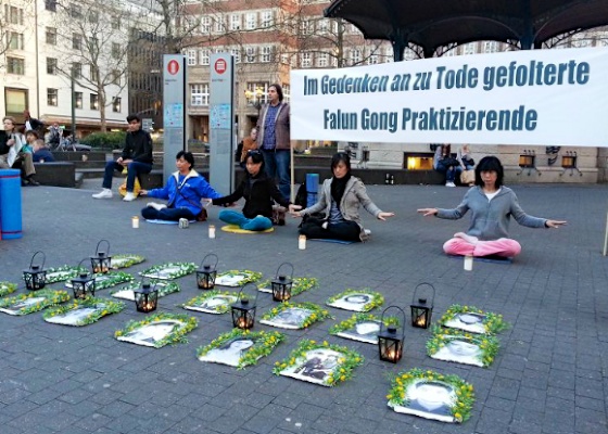 Image for article Mais e mais turistas chineses têm a oportunidade de ouvir sobre Falun Gong quando viajam para o exterior
