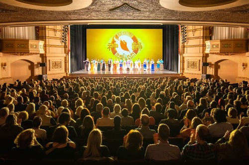 Image for article Shen Yun compartilha valores “magníficos” e “inspiradores” com a audiência dos teatros na Califórnia e em Iowa
