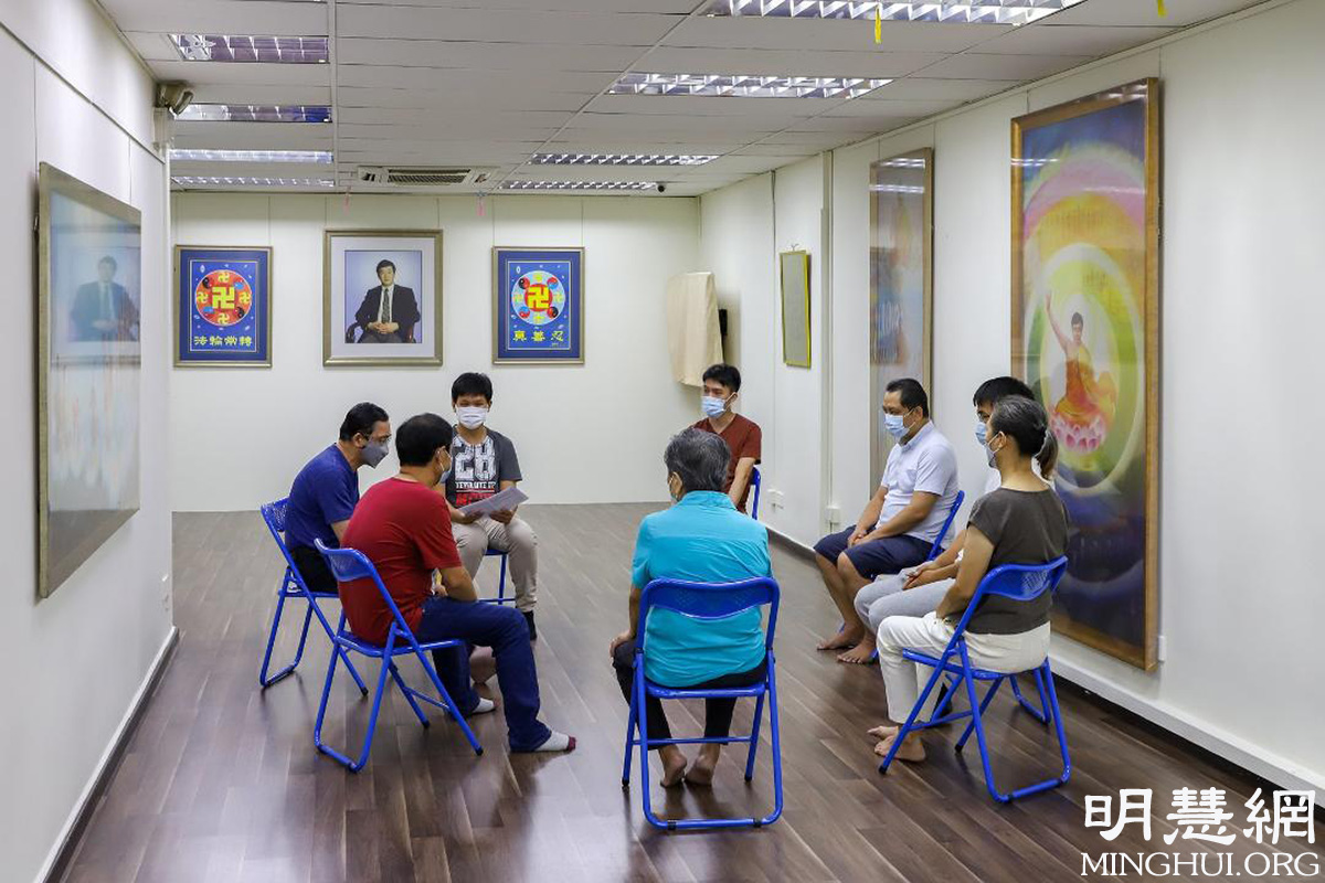 Image for article Singapura: Novos praticantes se beneficiam do workshop de nove dias do Falun Dafa