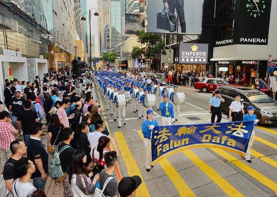 Image for article Hong Kong: Marcha celebra o espírito do “25 de abril” 