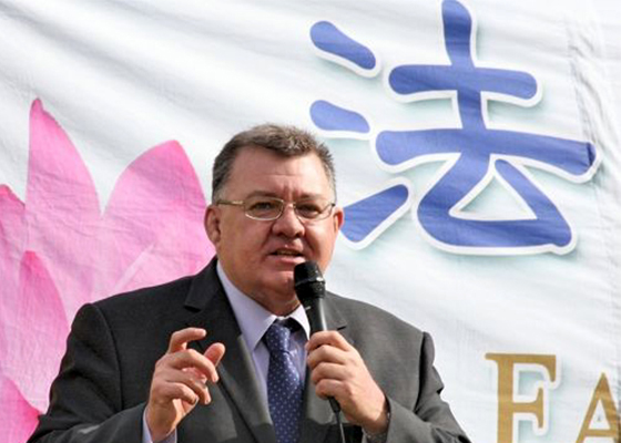 Image for article Políticos australianos e líderes comunitários condenam extração de órgãos sancionada pelo governo da China