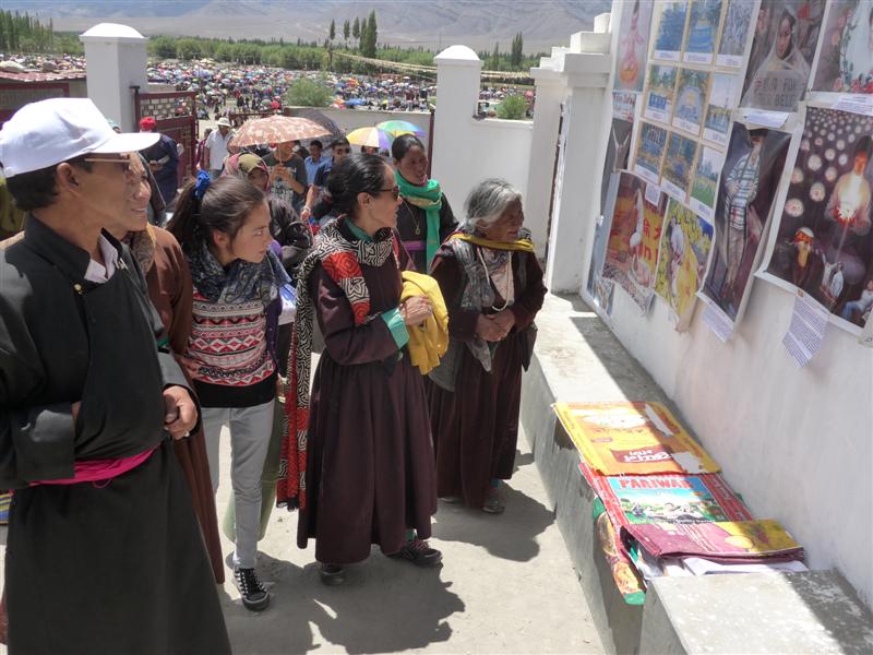 Image for article Índia: Enquanto Ladakh muda, os corações das pessoas para o Falun Dafa permanecem fortes (Parte 1 de 3)