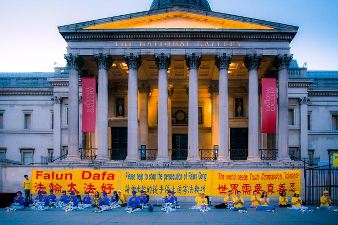 Image for article Londres: Espectadores acham que o desfile do Falun Gong é 'poderoso' e 'importante'
