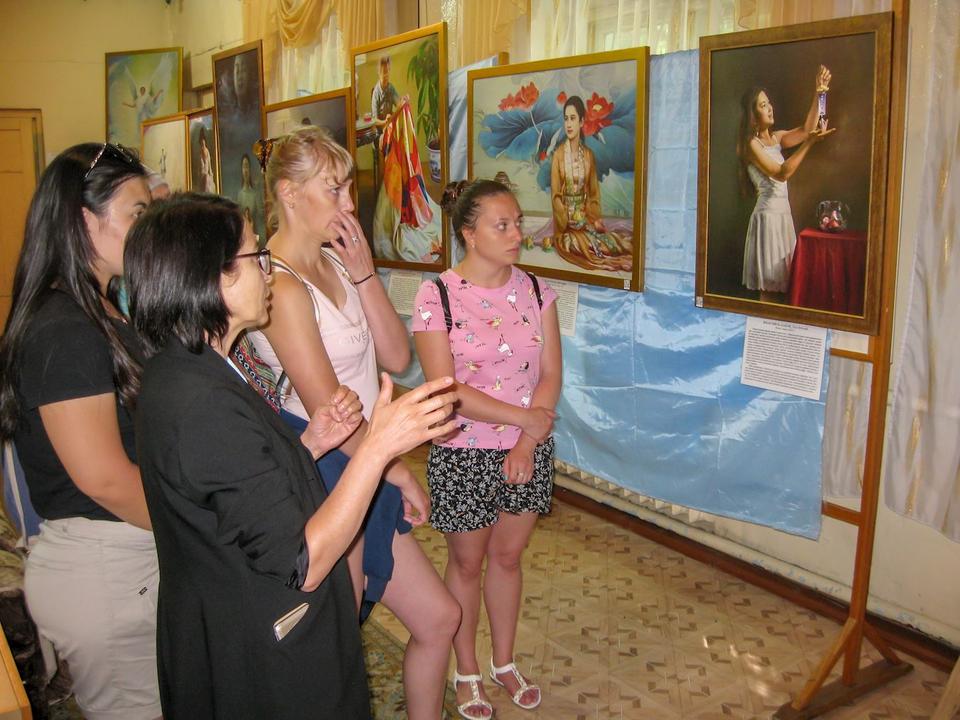 Image for article “A arte de Zhen, Shan, Ren”, exposição é realizada em uma vila russa de resorts