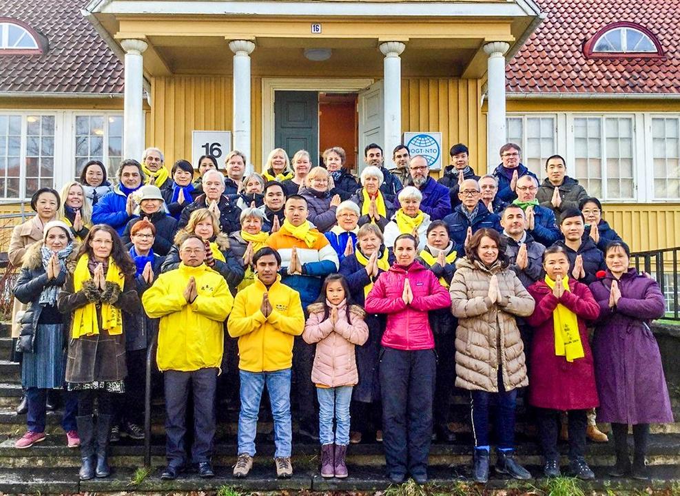 Image for article Praticantes do Falun Dafa suecos aprimoram-se como um só corpo