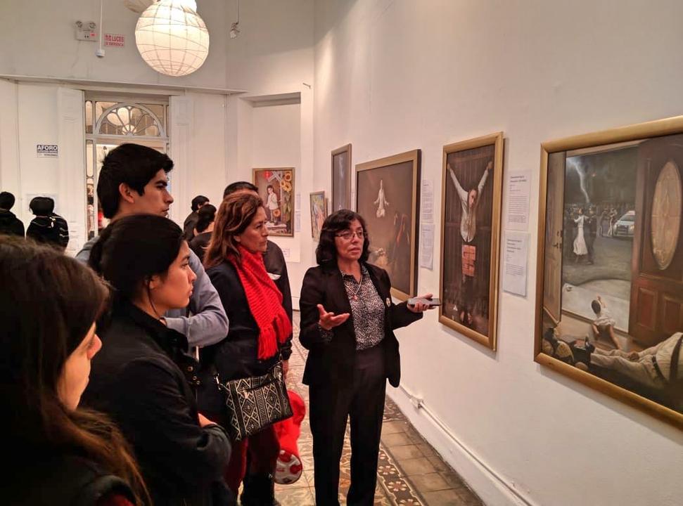 Image for article Lima, Peru: Milhares de pessoas visitam a Exposição Internacional da Arte de Zhen Shan Ren 