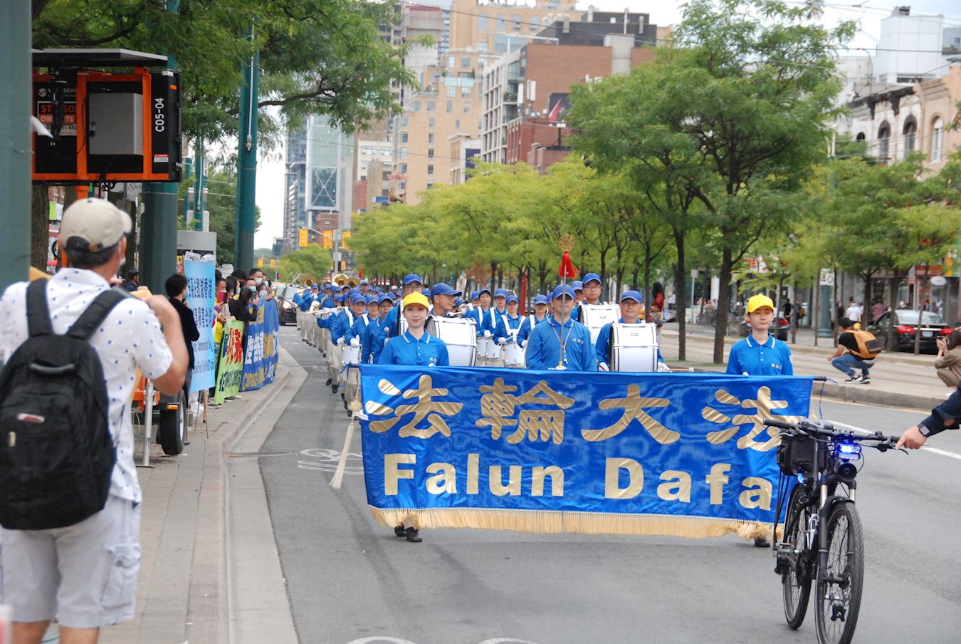 Image for article Canadá: Chineses renunciam publicamente ao PCC no desfile de Toronto 