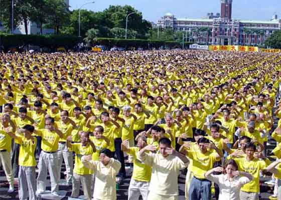 Image for article ​Praticantes do Falun Dafa na Índia oferecem aulas on-line gratuitas: um raio de esperança durante a pandemia estressante