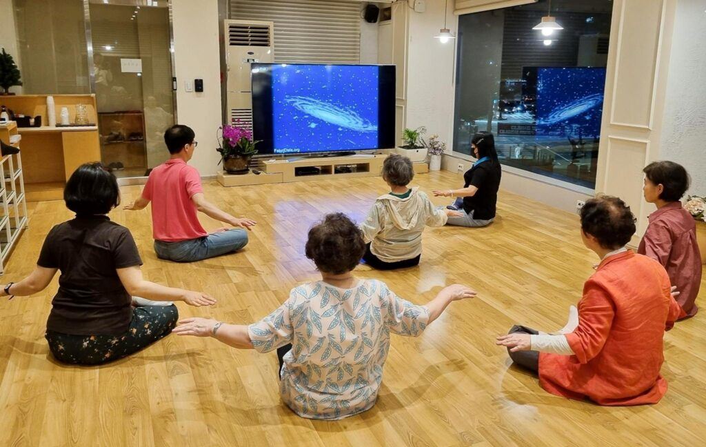 Image for article Coreia do Sul: Novos praticantes são gratos pela oportunidade de aprender o Falun Dafa
