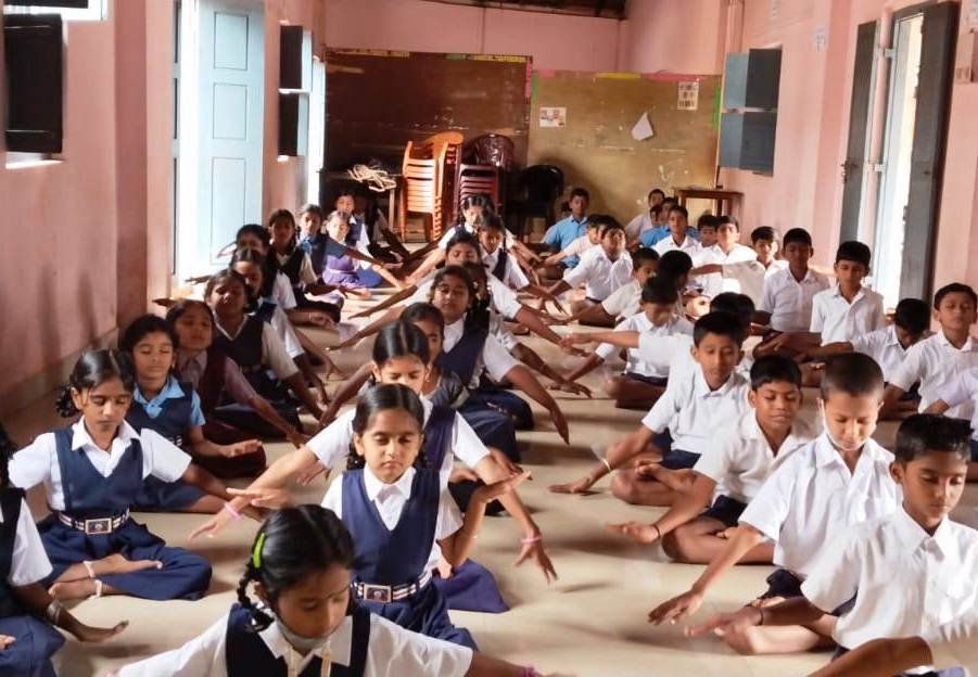 Image for article Índia: Professores e alunos se consideram abençoados por aprender o Falun Dafa