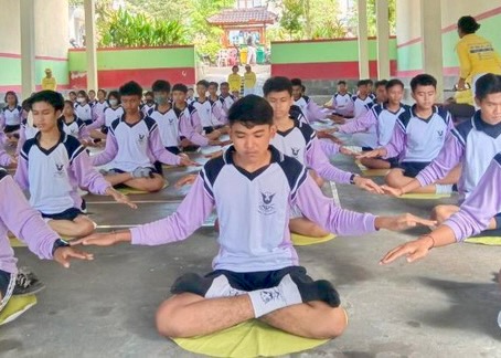 Image for article Bali, Indonésia: Apresentando o Falun Dafa em uma escola
