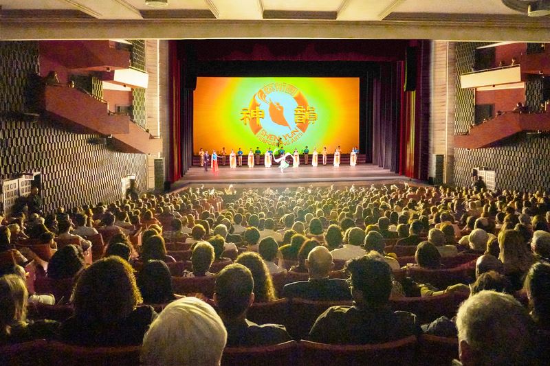 Image for article ​Shen Yun impressiona o público na Europa e nas Américas: “Um show que todos devem ver”