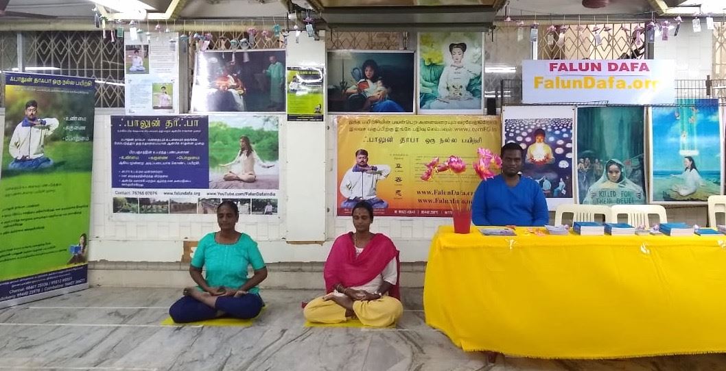 Image for article Índia: Falun Dafa é uma grande atração em duas grandes feiras de livros