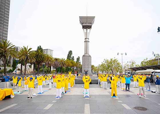 Image for article ​São Francisco, Califórnia: Praticantes mostram a beleza do Falun Dafa por meio das celebrações do Dia Mundial do Falun Dafa