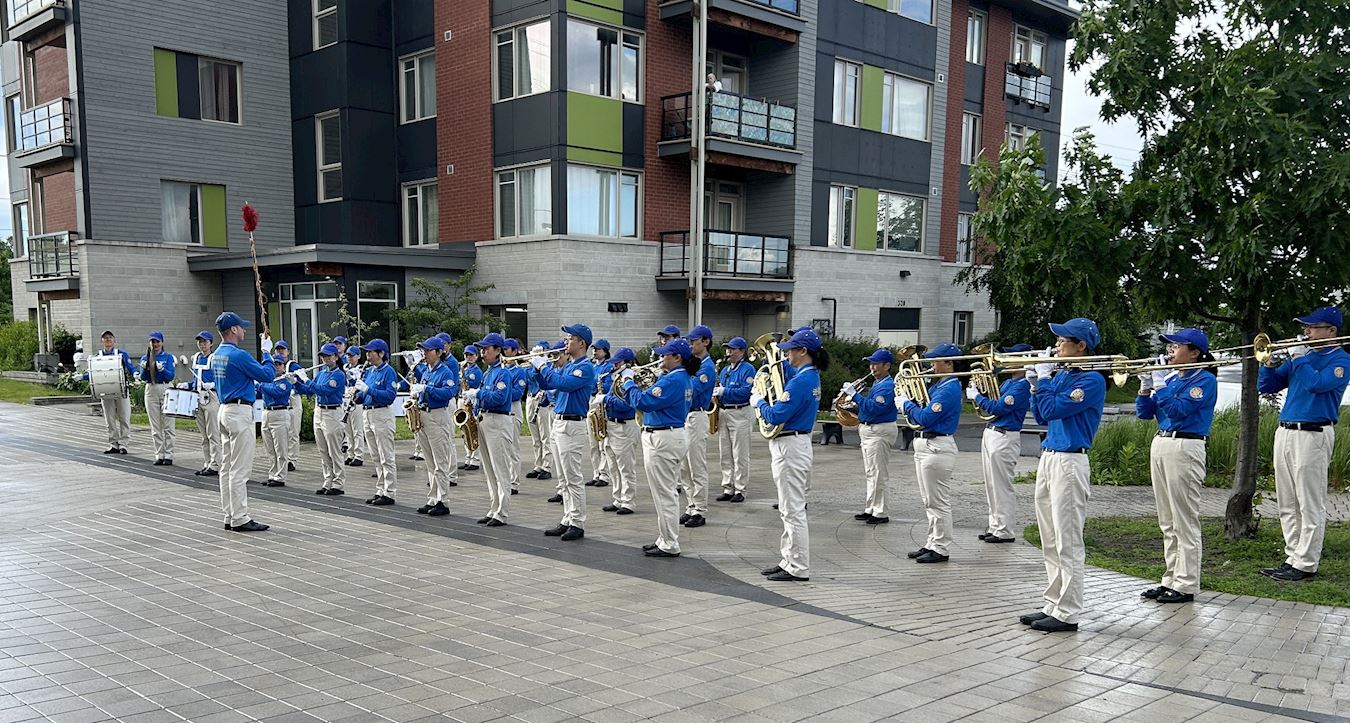 Image for article Ottawa, Canadá: Apresentando o Falun Dafa às comunidades durante o Festival CIRC