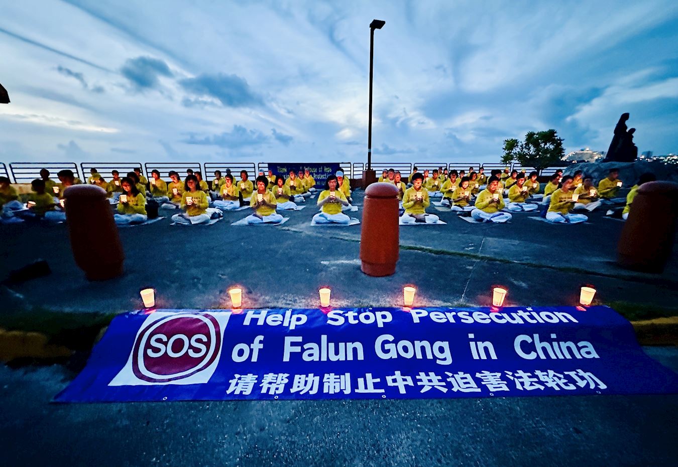 Image for article ​Guam, EUA: Vigília à luz de velas condena a perseguição