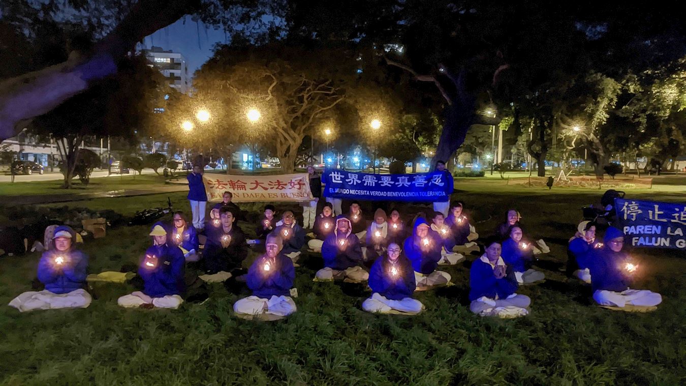 Image for article ​Peru: Atividades em Lima e Piura marcam 25 anos de perseguição ao Falun Dafa