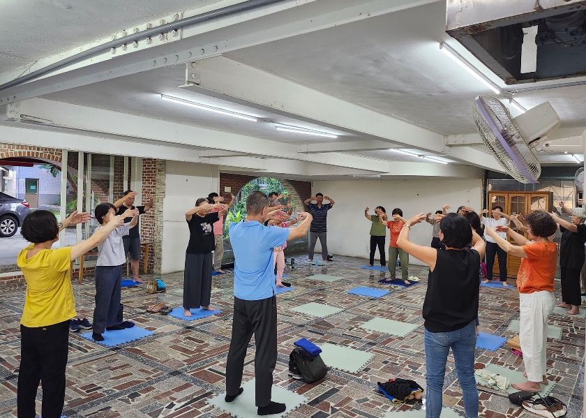 Image for article Yunlin, Taiwan: “Praticar o Falun Dafa ajuda os outros e beneficia a própria pessoa”