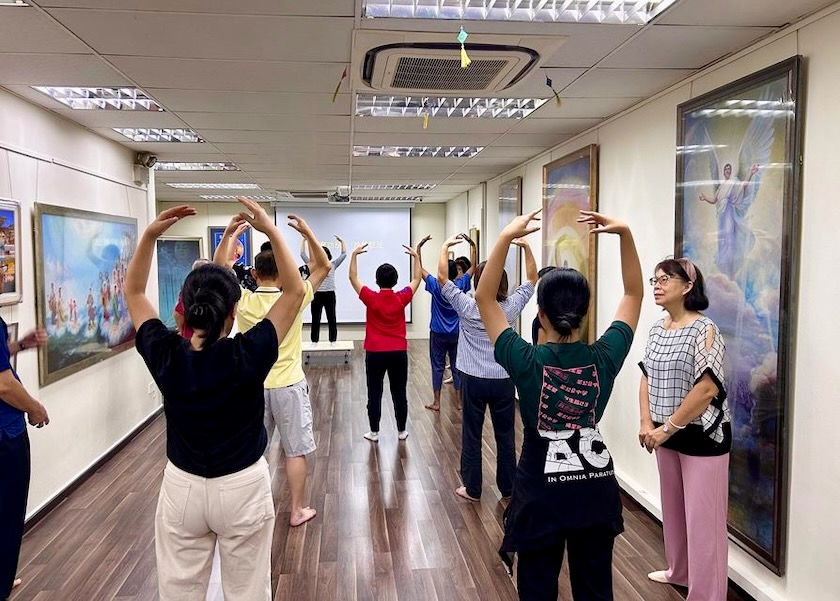 Image for article Singapura: Novos praticantes participam de seminário de nove dias do Falun Dafa