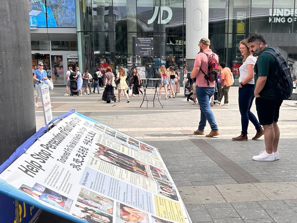 Image for article ​Holanda: Público em Utrecht apoia os esforços dos praticantes para acabar com a perseguição ao Falun Dafa