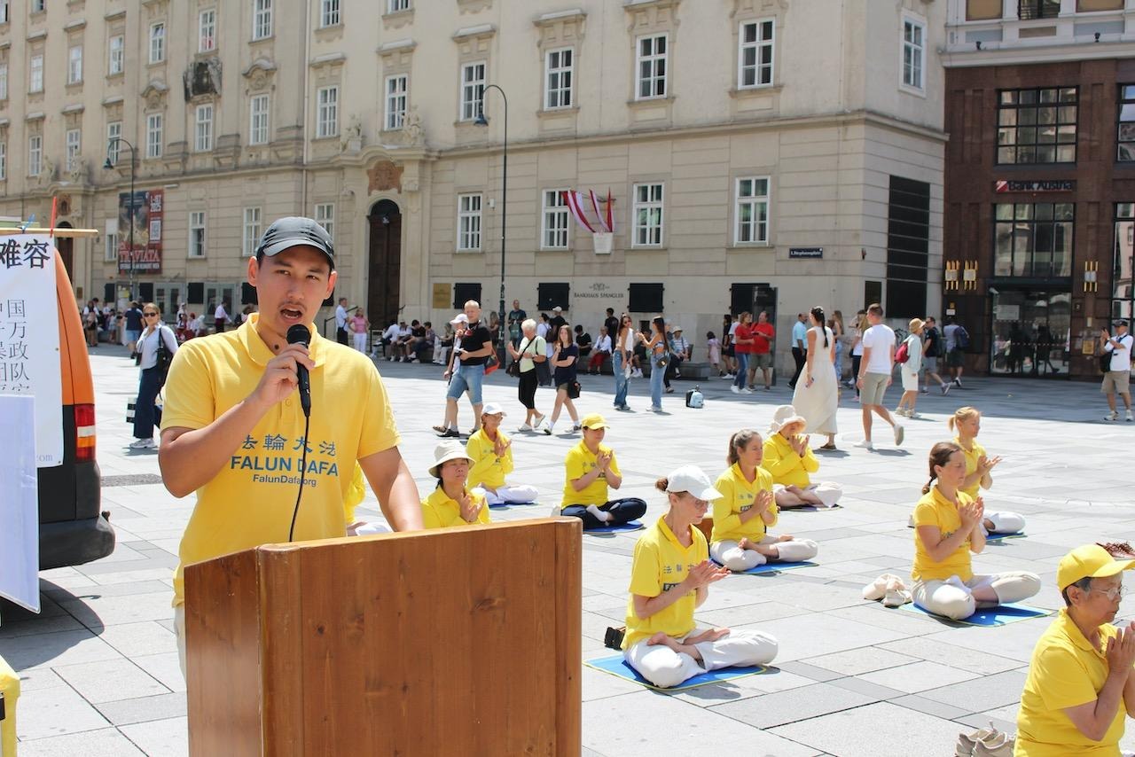Image for article Viena, Áustria: Manifestação marca os 26 anos de esforços para acabar com a perseguição, o público apoia o Falun Gong