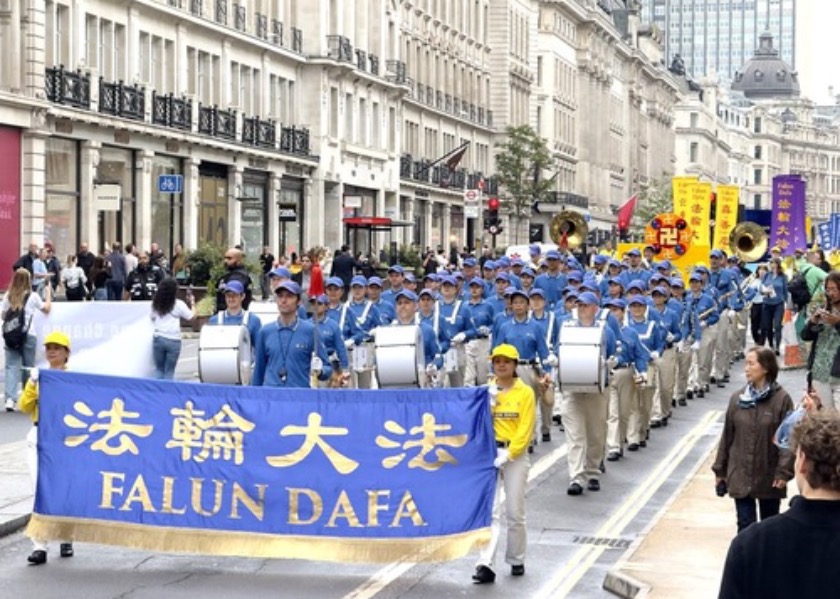 Image for article Londres, Reino Unido: Manifestação e passeata em protesto contra os 26 anos de perseguição do regime comunista chinês (Parte 2)