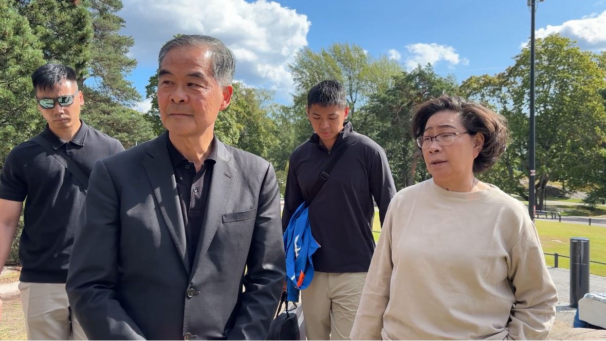 Image for article ​Finlândia: Ex-chefe do Executivo de Hong Kong ameaça praticantes do Falun Gong