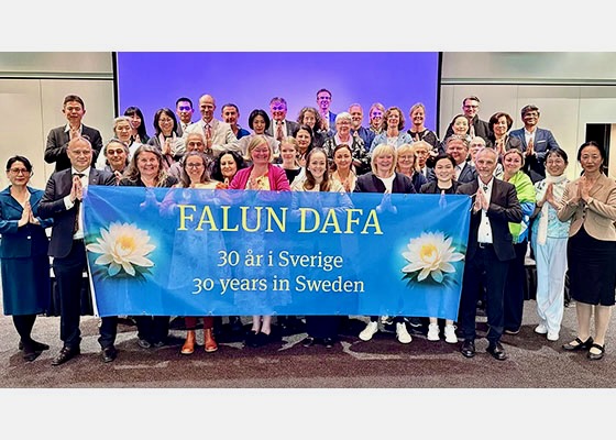 Image for article Suécia: Participantes da Conferência Nórdica do Fa agradecem ao Mestre por apresentar o Falun Dafa à Europa