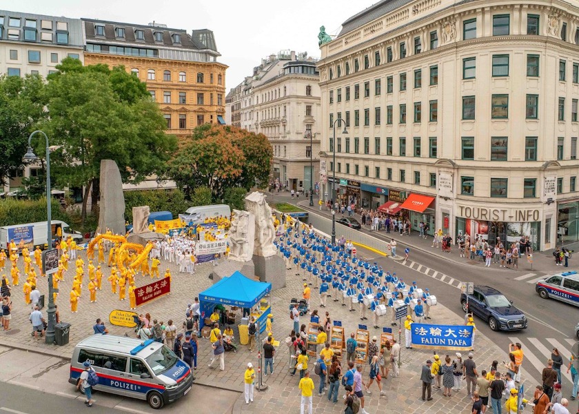 Image for article ​Áustria: Manifestação e passeata são realizadas em Viena para conscientizar sobre a perseguição ao Falun Dafa