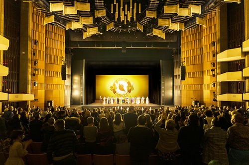 Image for article ​Waxahachie, Texas: Proclamação homenageia o Shen Yun Performing Arts