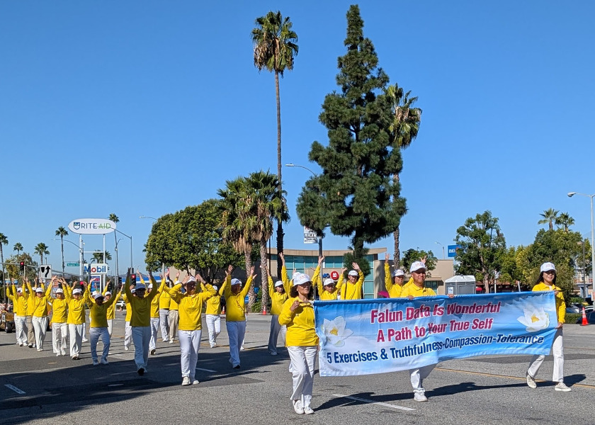 Image for article Califórnia: Falun Dafa exibe a cultura tradicional chinesa no desfile de Buckboard Days