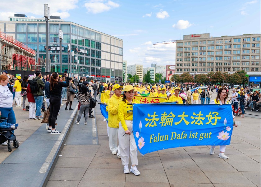 Image for article Alemanha: Praticantes relembram experiências marcantes ao falar sobre o Falun Dafa