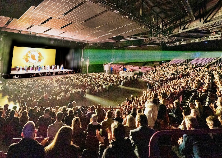 Image for article Autoridades eleitas reconhecem o Shen Yun no início da turnê mundial de 2026