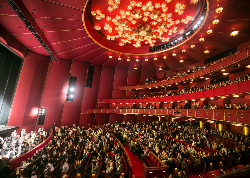 Image for article ​Espectadores na França, Itália, Polônia, Reino Unido e Estados Unidos apreciam o Shen Yun: “Bondade, Gentileza e Amor”