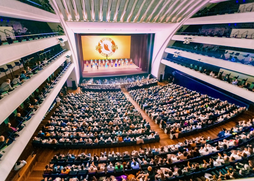 Image for article Espectadores australianos, europeus e americanos apreciam a espiritualidade do Shen Yun: “Enriquece toda a família humana”