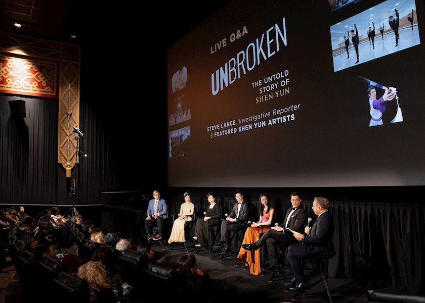 Image for article Nova York: Participantes da estreia de “Unbroken” ficam emocionados pelo espírito dos artistas do Shen Yun