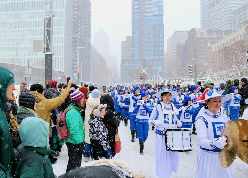 Image for article Montreal, Canadá: A Banda Marcial Tian Guo inspira no Desfile do Dia de São Patrício