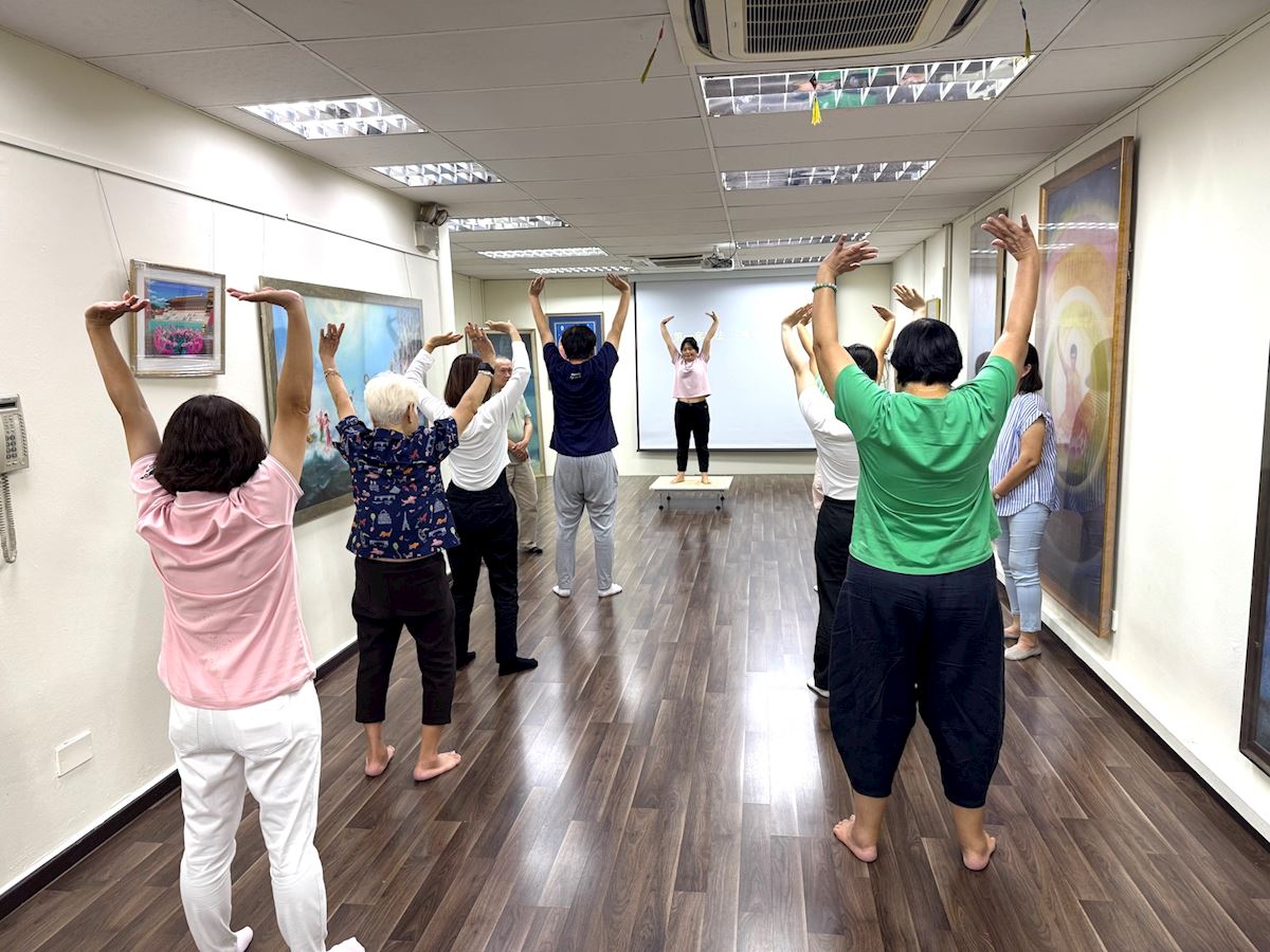Image for article Realizado em Singapura um workshop introdutório de nove dias do Falun Dafa