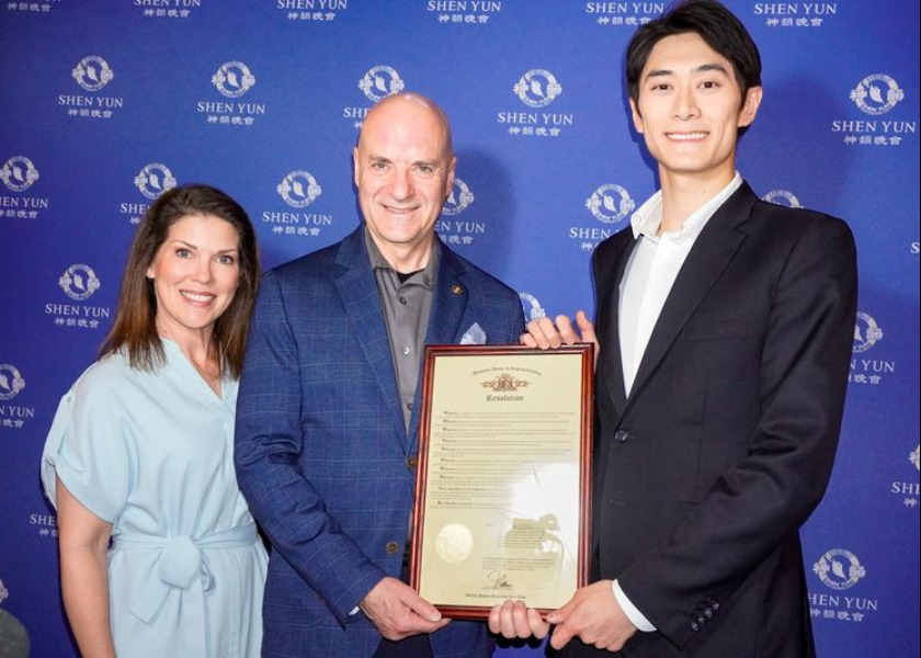 Image for article Público de todos os continentes aplaude a arte e a coragem do Shen Yun (Parte 2)