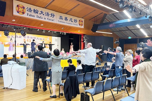 Image for article Austrália: Autoridades e líderes comunitários elogiam o Falun Dafa durante a celebração do Dia do Falun Dafa em Canberra