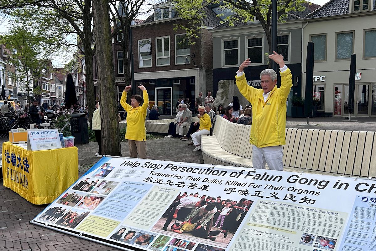 Image for article Dia de divulgação sobre o Falun Gong em Amersfoort, na Holanda