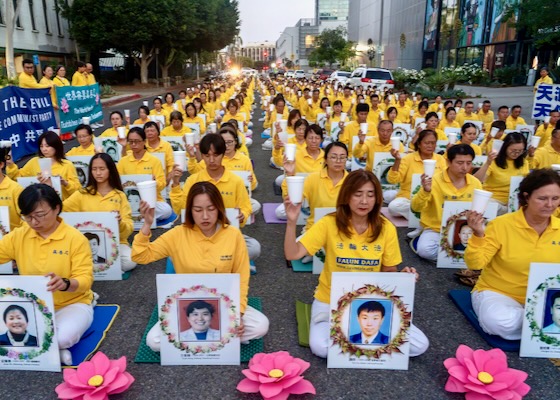 Image for article Los Angeles: Vigília à luz de velas pede o fim da perseguição e da repressão transnacional do PCC