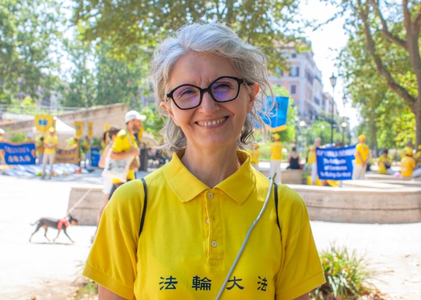 Image for article Roma, Itália: Encontro e vigília do Falun Dafa trazem inspiração espiritual