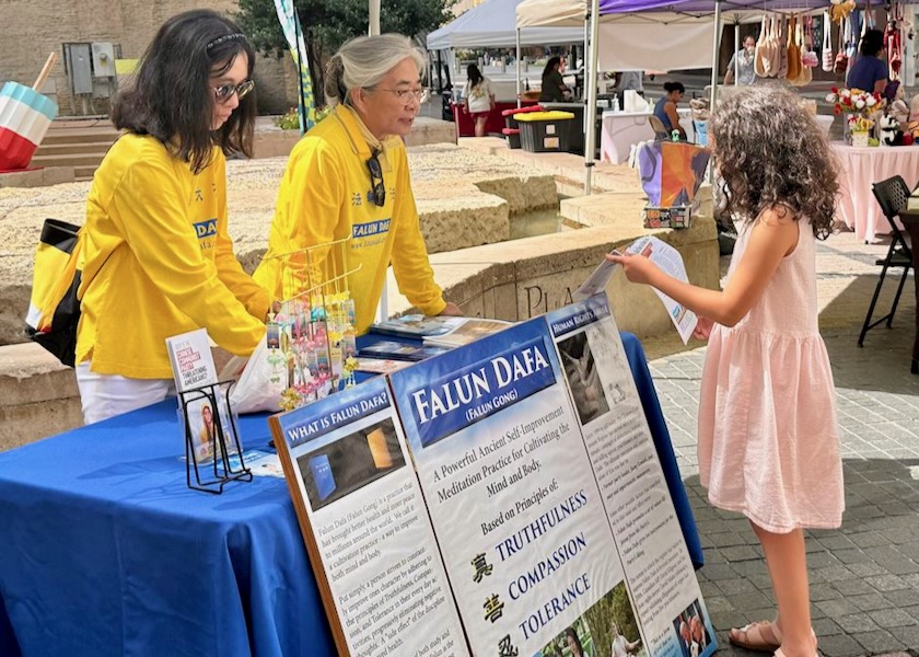 Image for article Texas: Os praticantes do Falun Gong em Dallas pedem ao público que ajude a pôr fim à perseguição