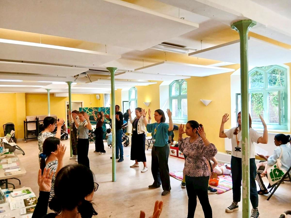 Image for article Apresentação do Falun Dafa em um Fórum Comunitário no Reino Unido