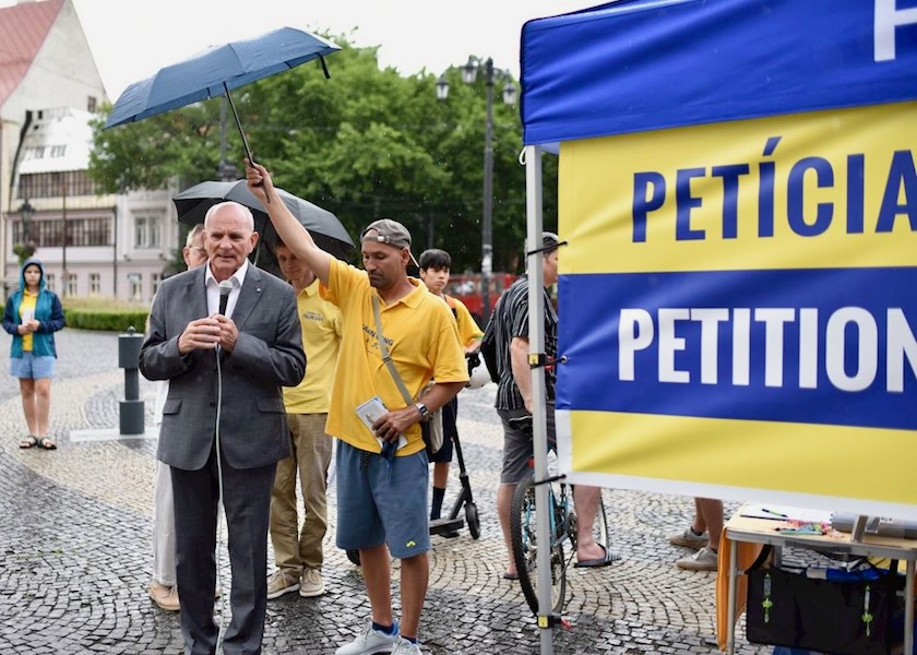 Image for article Bratislava, Eslováquia: Autoridades eleitas condenam a perseguição do PCC em evento no Dia da Informação