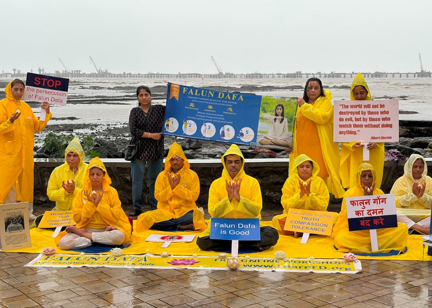 Image for article Índia: Os praticantes do Falun Dafa realizam eventos comemorativos para marcar os 27 anos de perseguição